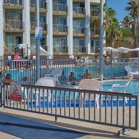 Apartamento Sunny Sea View Studio Herzelia Exterior foto