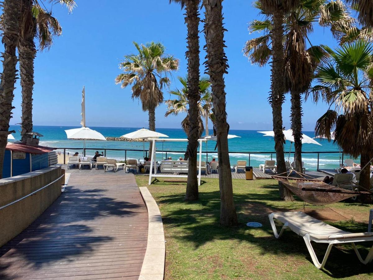 Apartamento Sunny Sea View Studio Herzelia Exterior foto