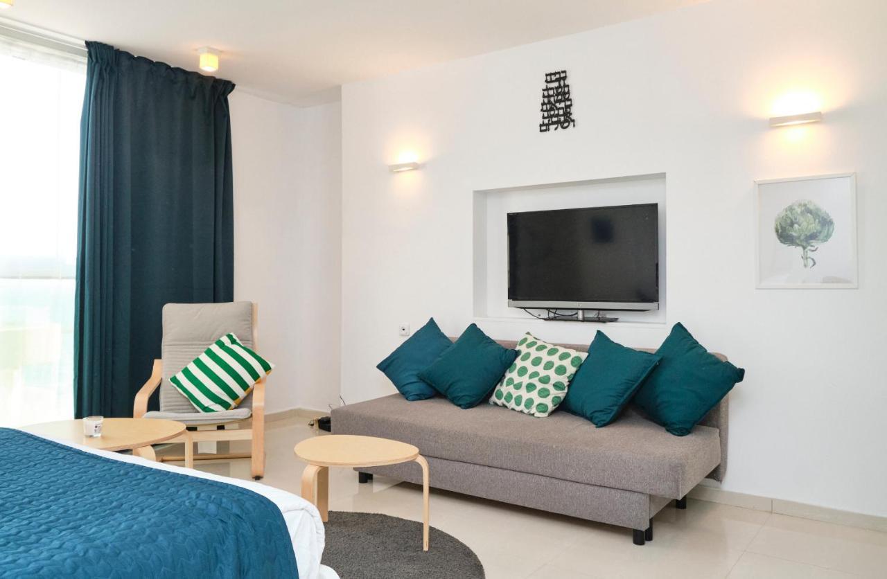 Apartamento Sunny Sea View Studio Herzelia Exterior foto