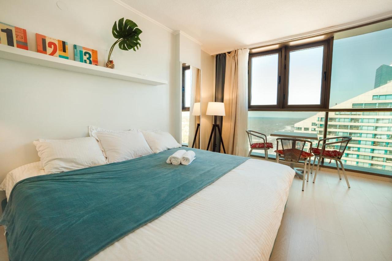 Apartamento Sunny Sea View Studio Herzelia Exterior foto